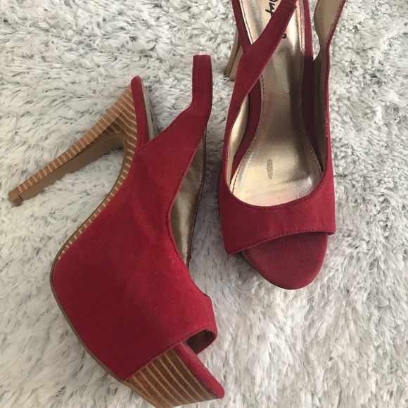 Qupid Shoes - Women’s Red QUPID Heels Sz 6.5